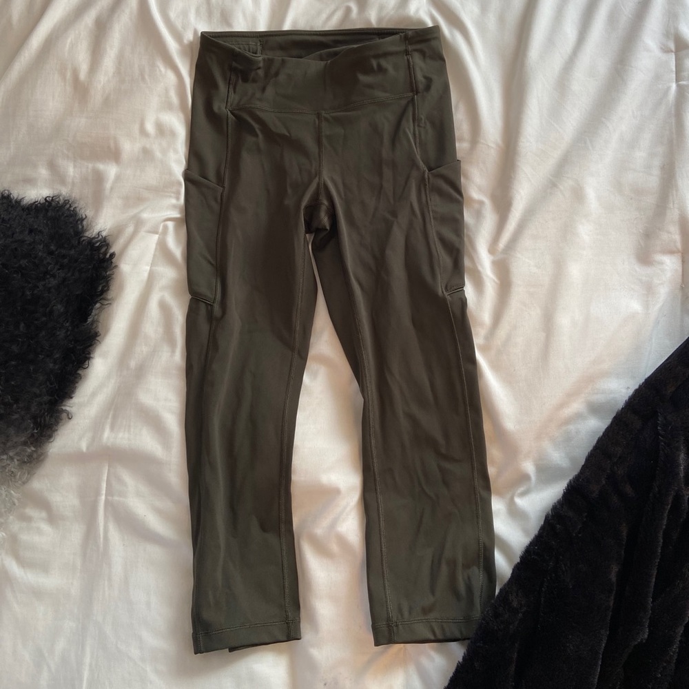 Lululemon cropped leggings